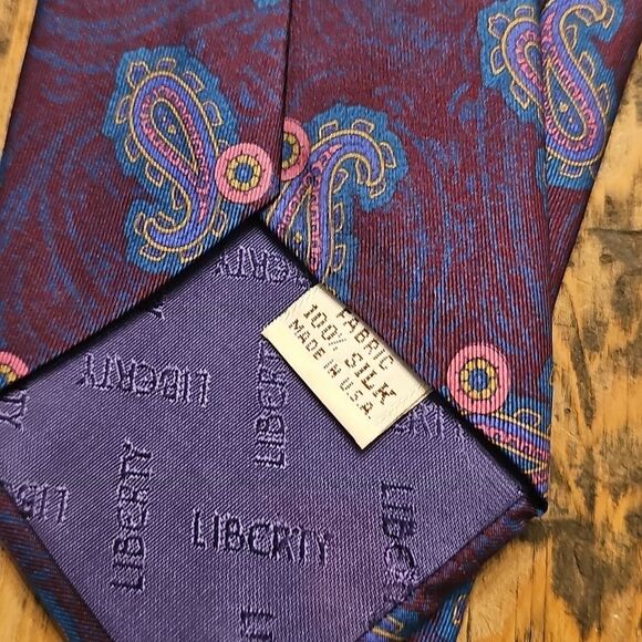 LIBERTY OF LONDON Vintage Maroon & Blue Silk Paisley Tie Classic Preppy Academia - Picture 4 of 4